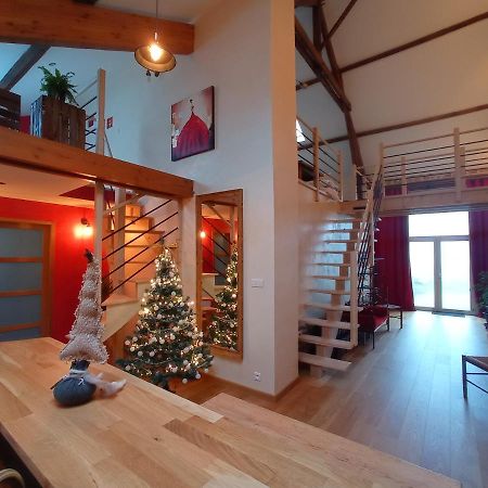 Вилла La Grange De Marie A St Angel - Magnifique Grange Renovee En Loft Pour 1 A 6 Pers Saint-Angel  Экстерьер фото
